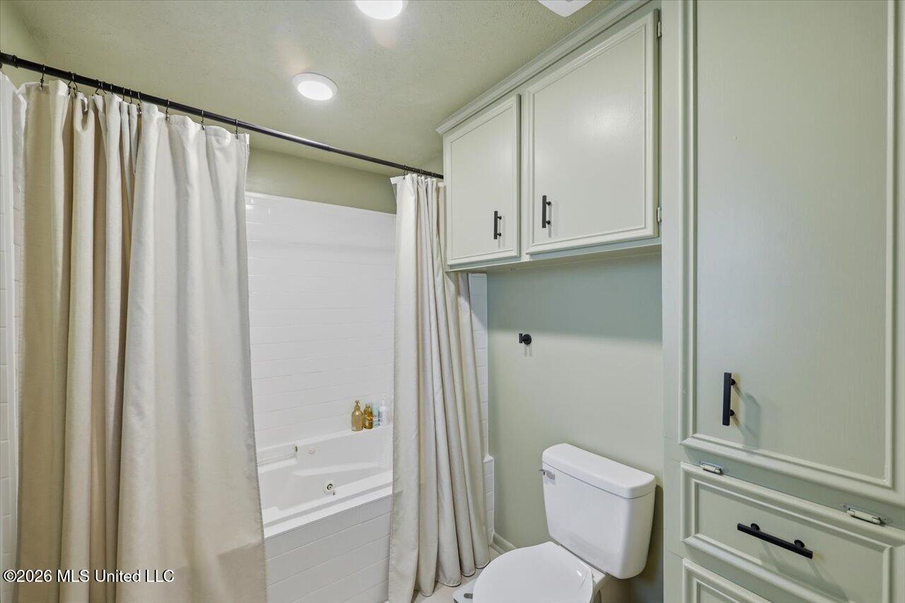 1226 Wesley Drive