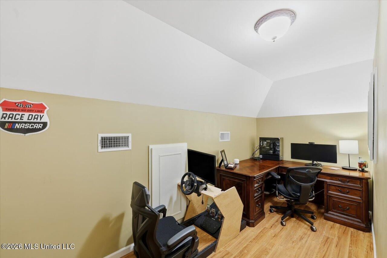 324 Warwick Road