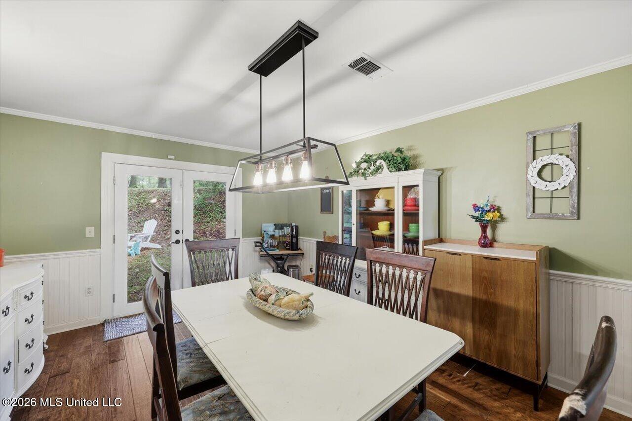 324 Warwick Road