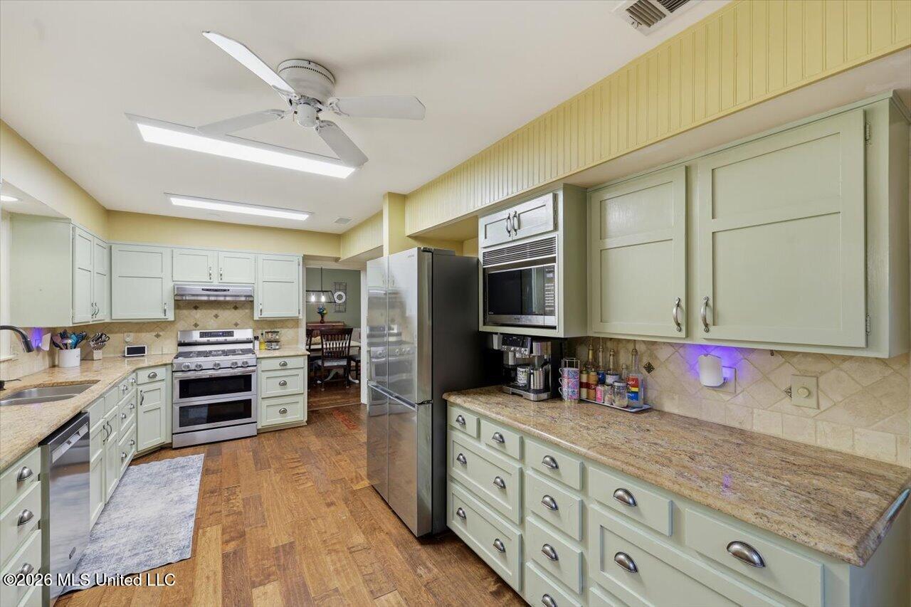 324 Warwick Road