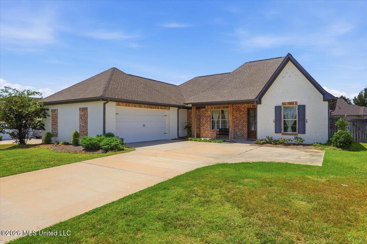 102 Twain Trail