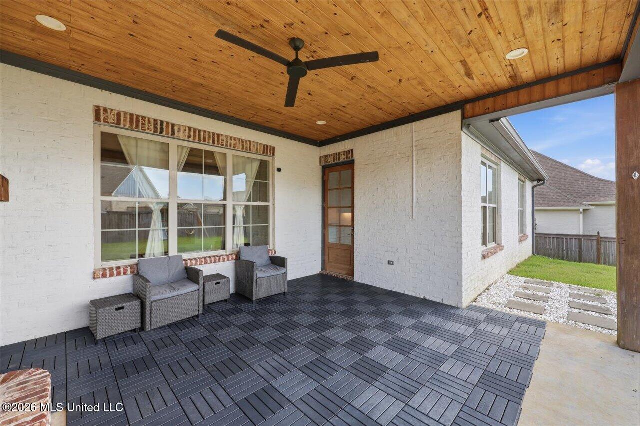 102 Twain Trail