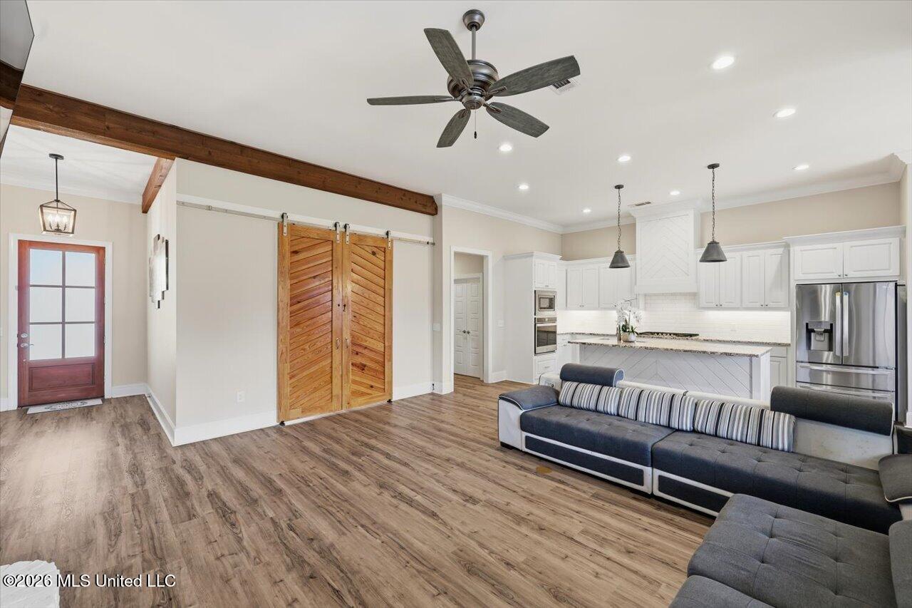 102 Twain Trail