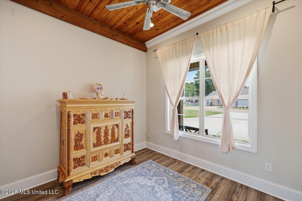 102 Twain Trail