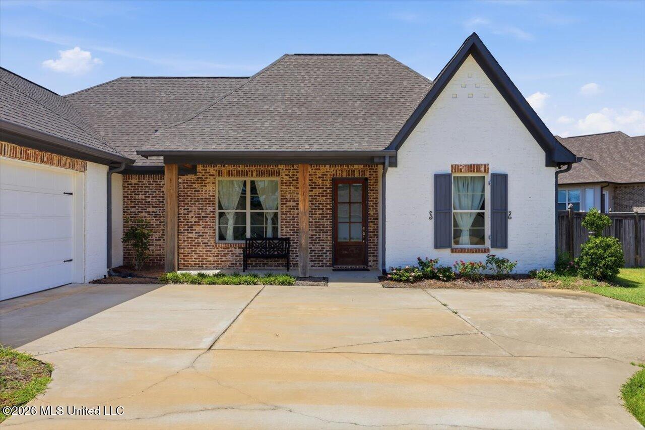 102 Twain Trail
