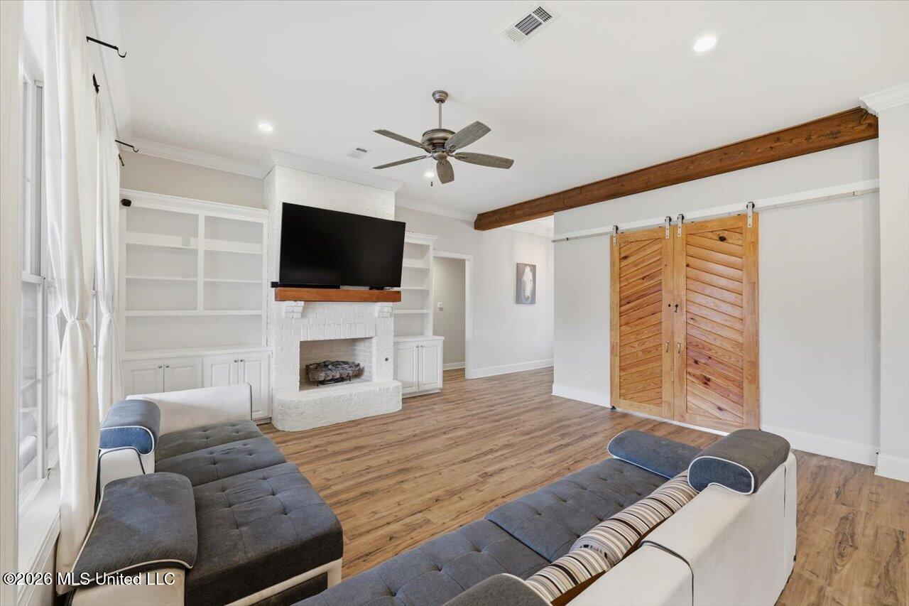 102 Twain Trail