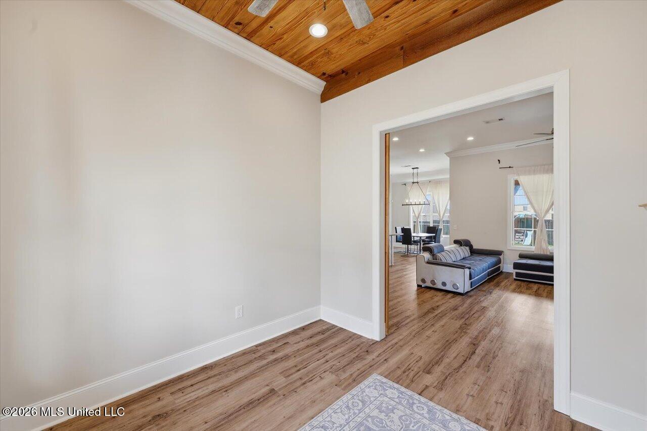 102 Twain Trail