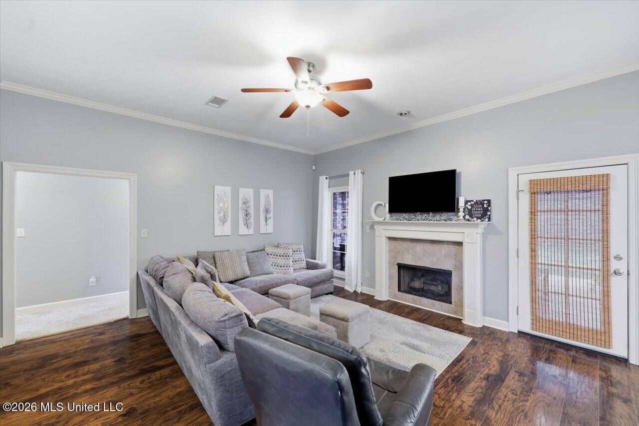 313 Hunters Ridge Drive