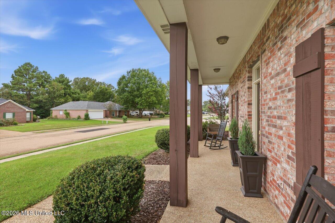 313 Hunters Ridge Drive