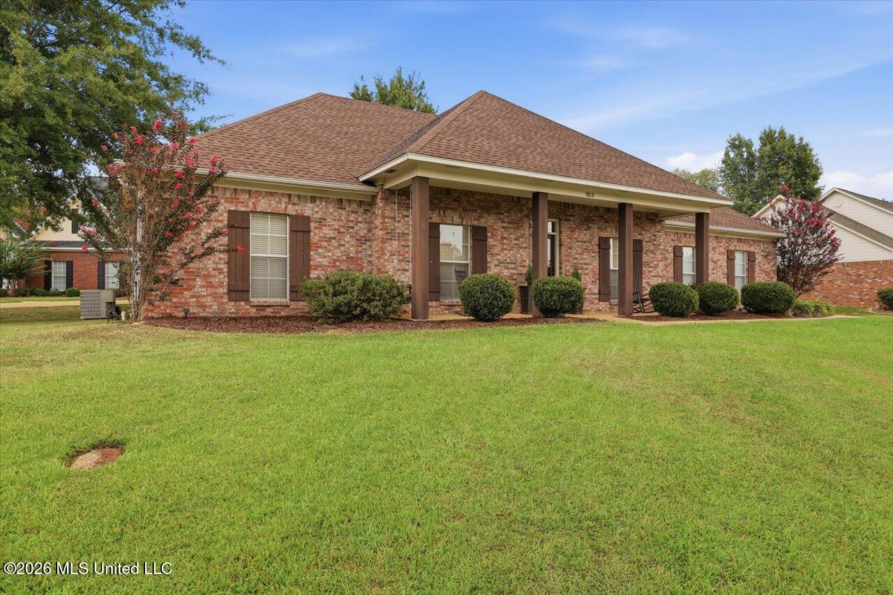 313 Hunters Ridge Drive