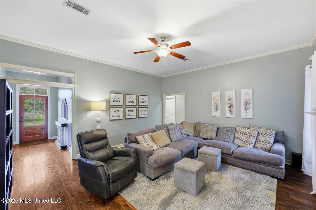313 Hunters Ridge Drive