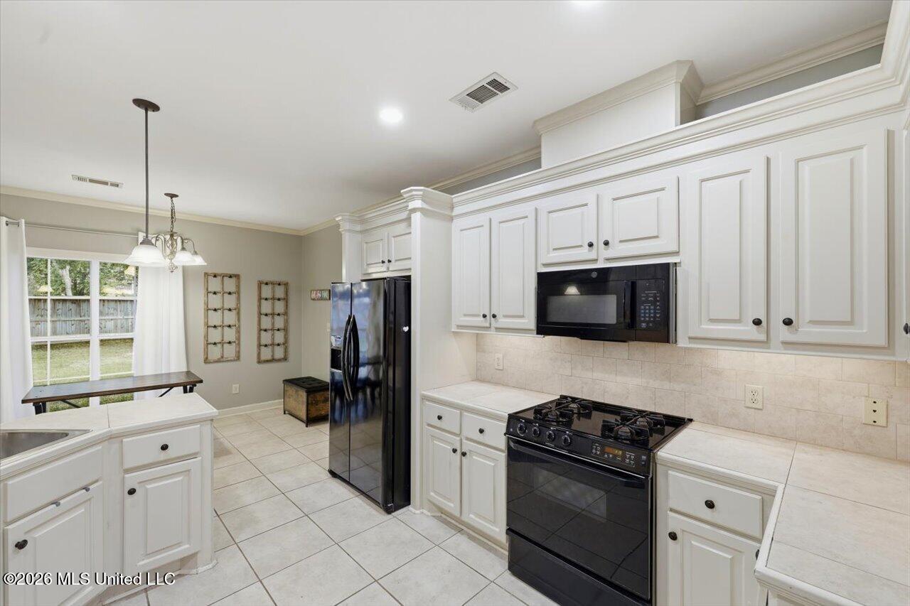 313 Hunters Ridge Drive