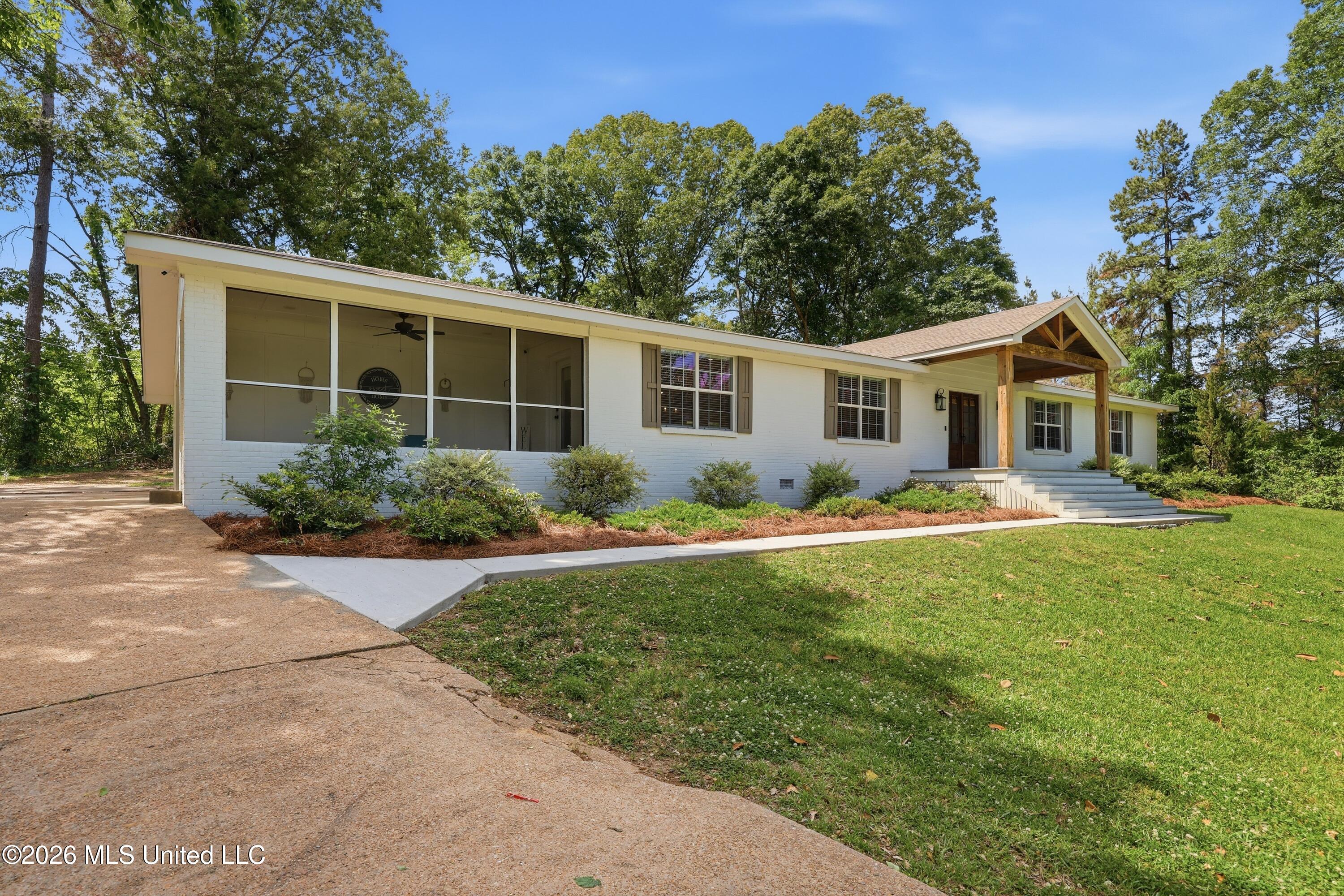 573 Clinton Tinnin Road