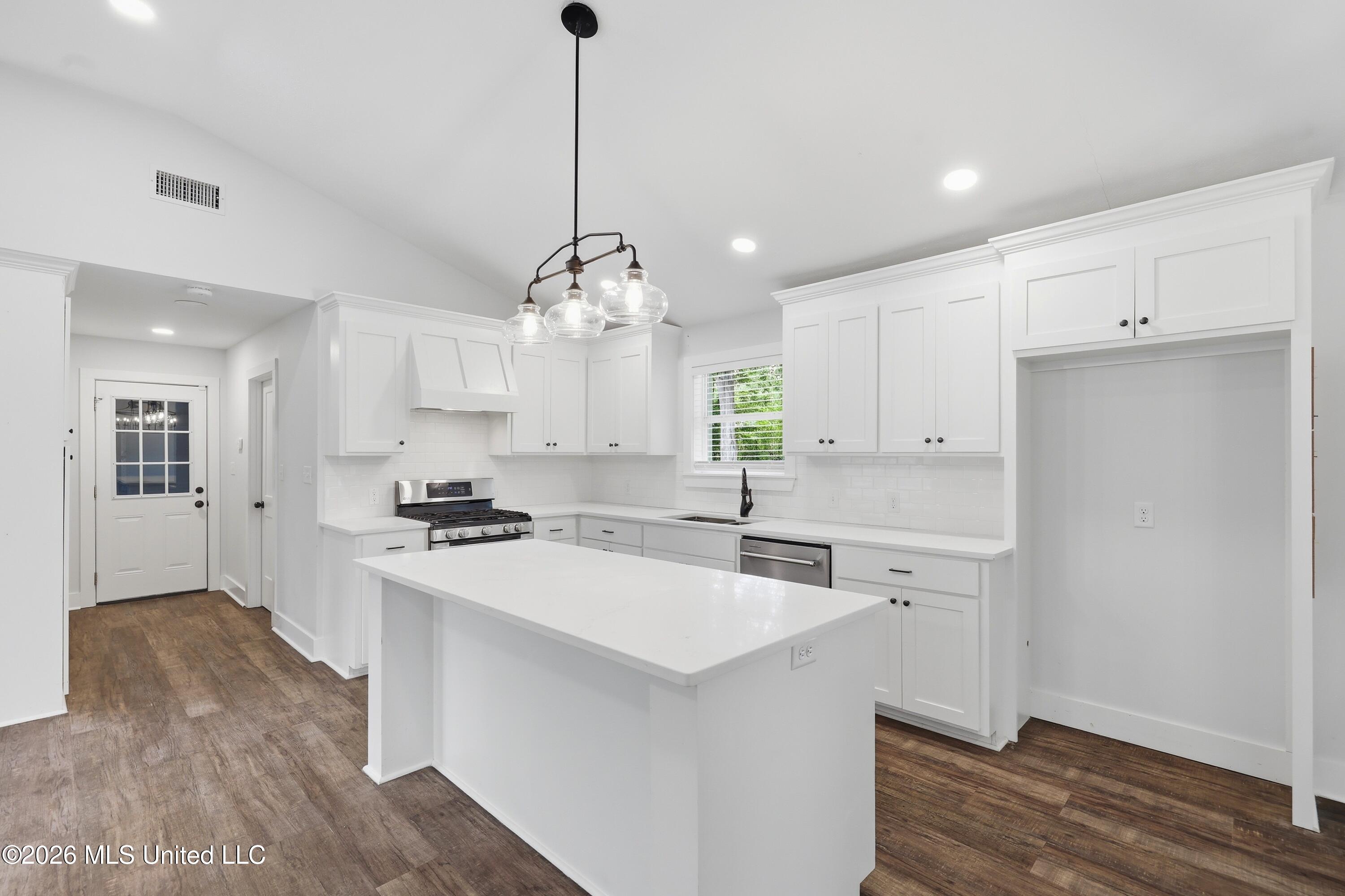 573 Clinton Tinnin Road