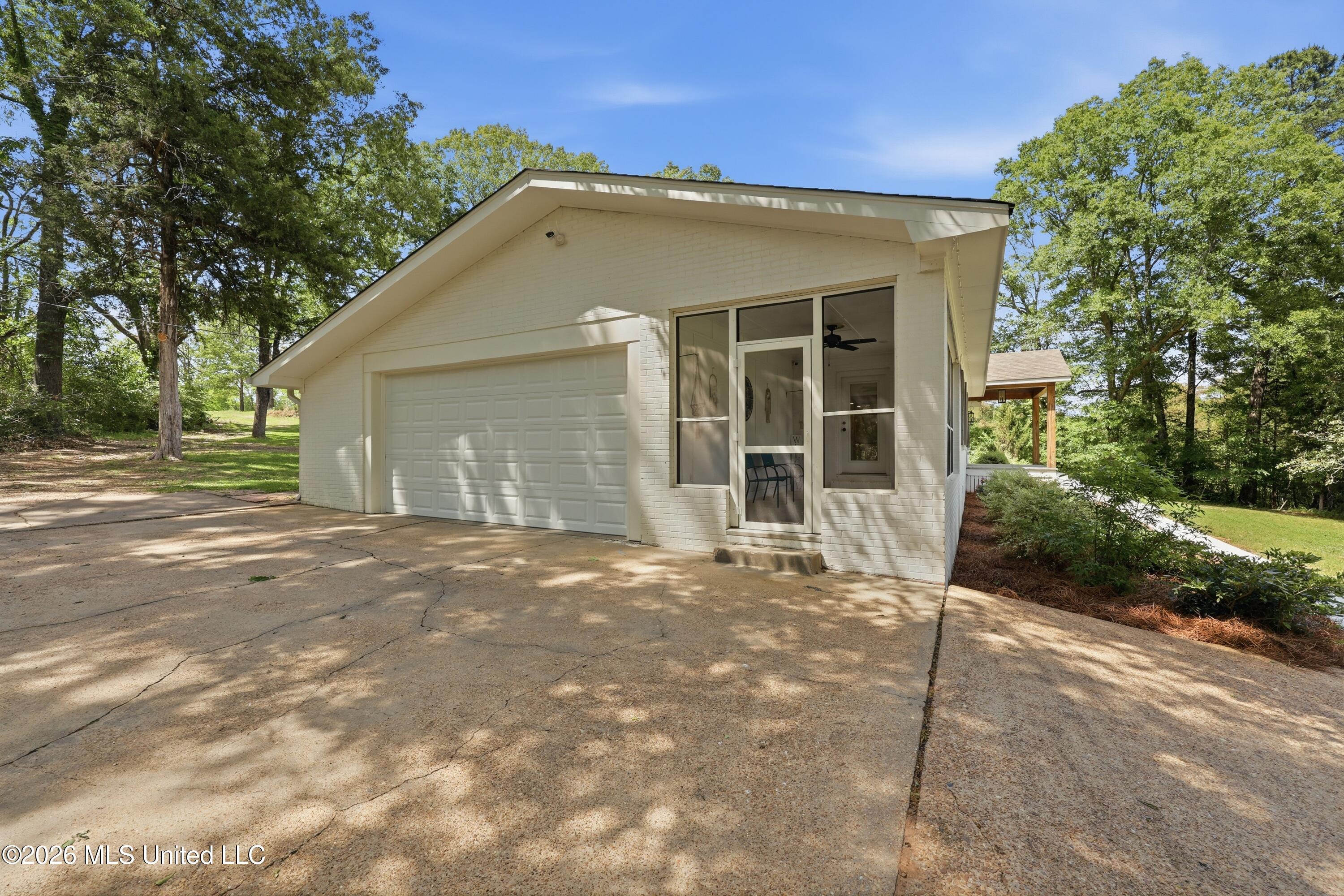 573 Clinton Tinnin Road