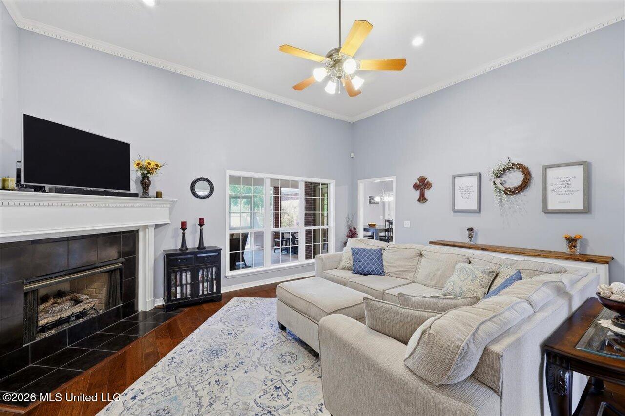104 Hunters Glen