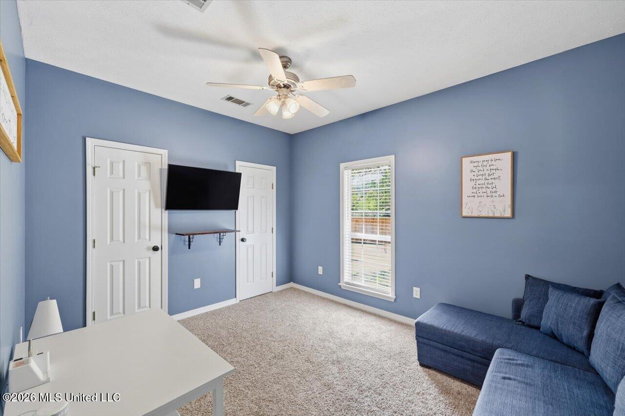104 Hunters Glen