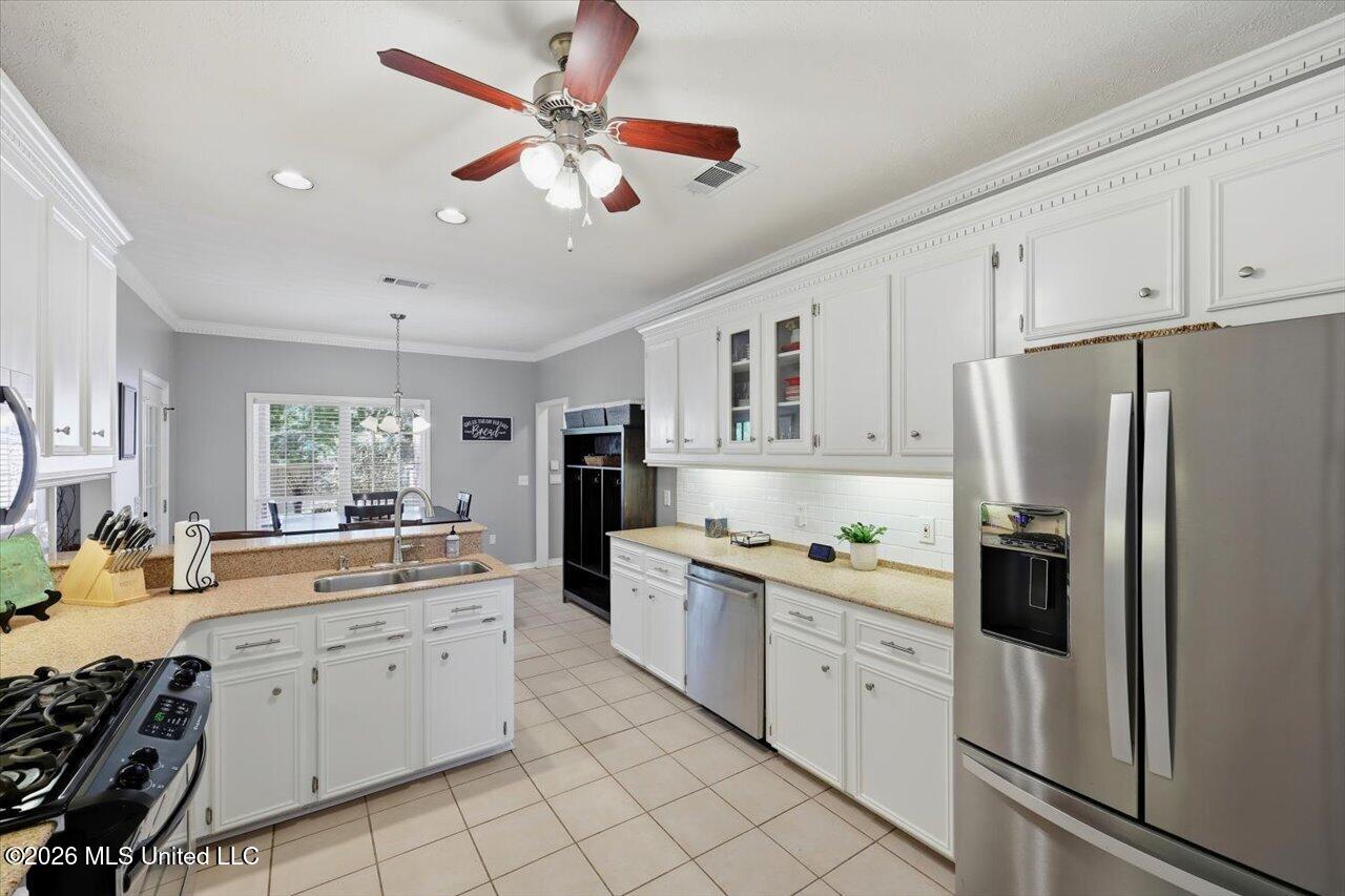 104 Hunters Glen