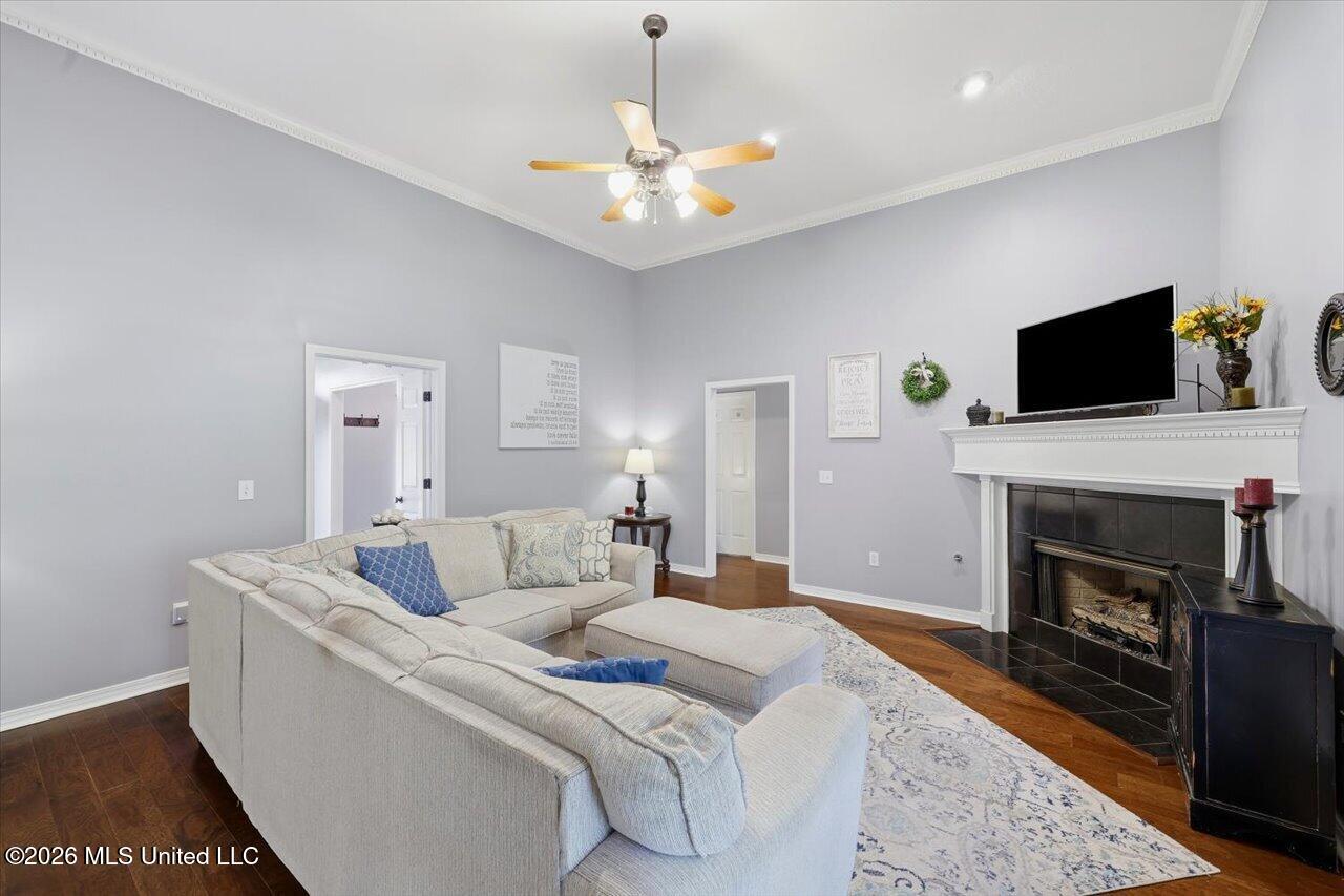 104 Hunters Glen