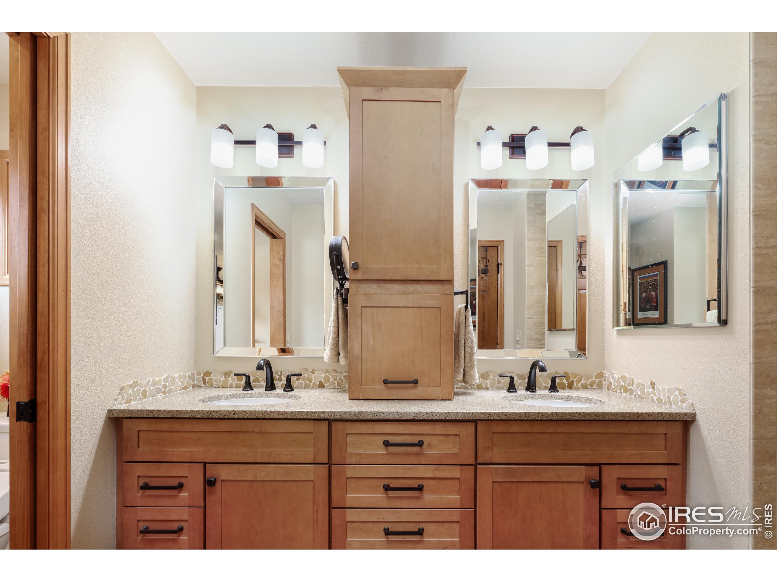 385 Lakeshore Park Rd