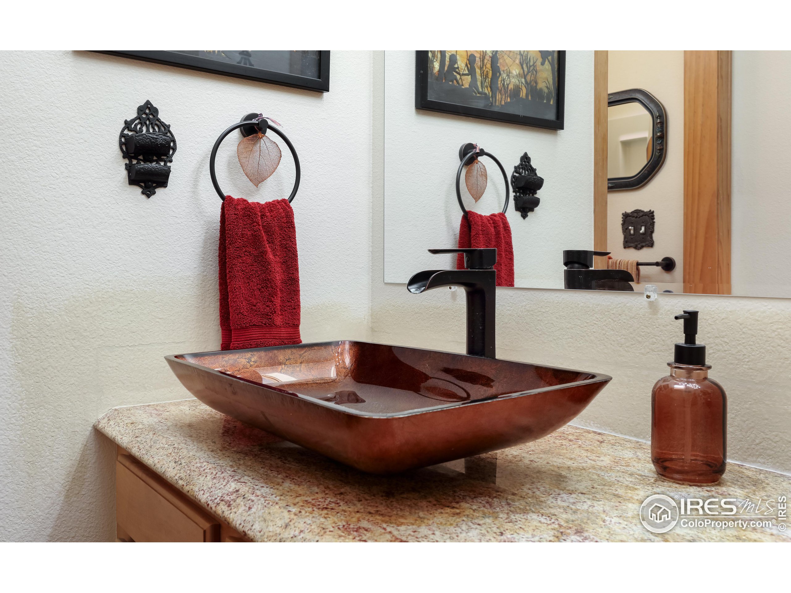 385 Lakeshore Park Rd