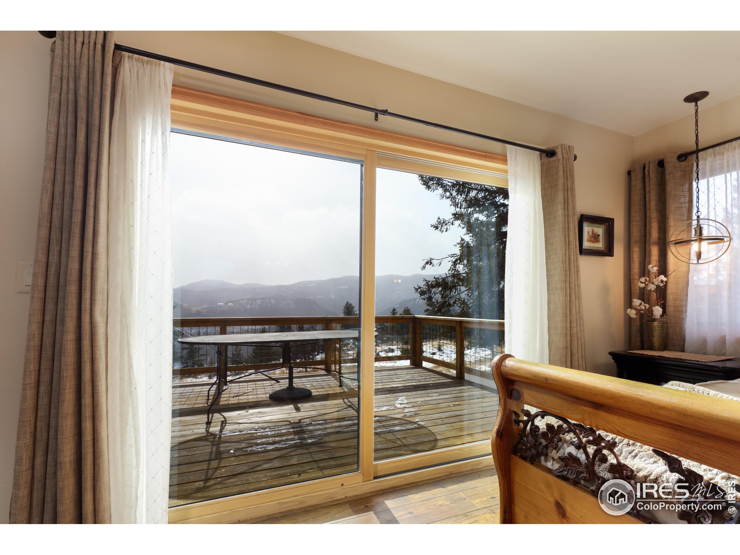 385 Lakeshore Park Rd