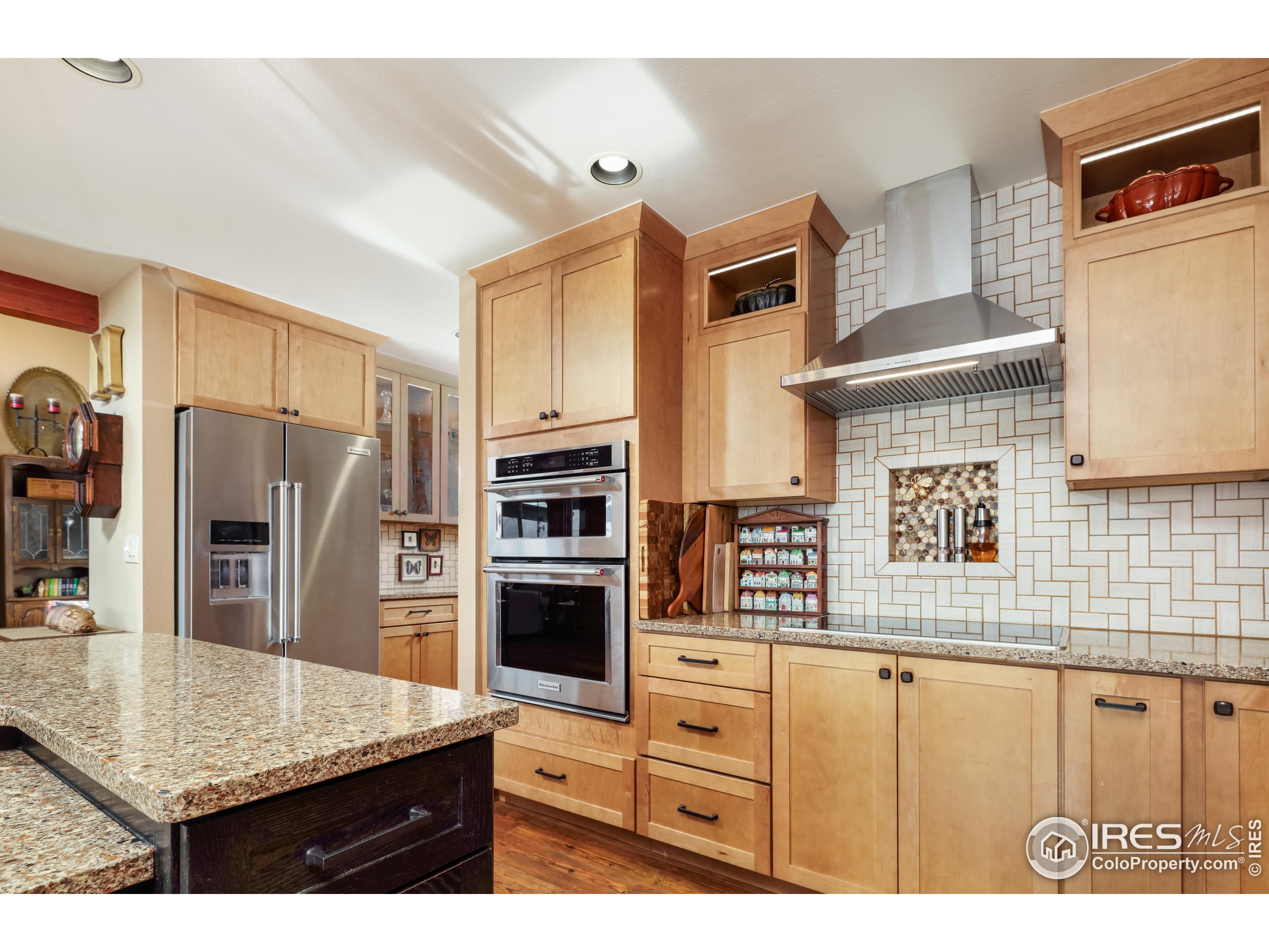 385 Lakeshore Park Rd