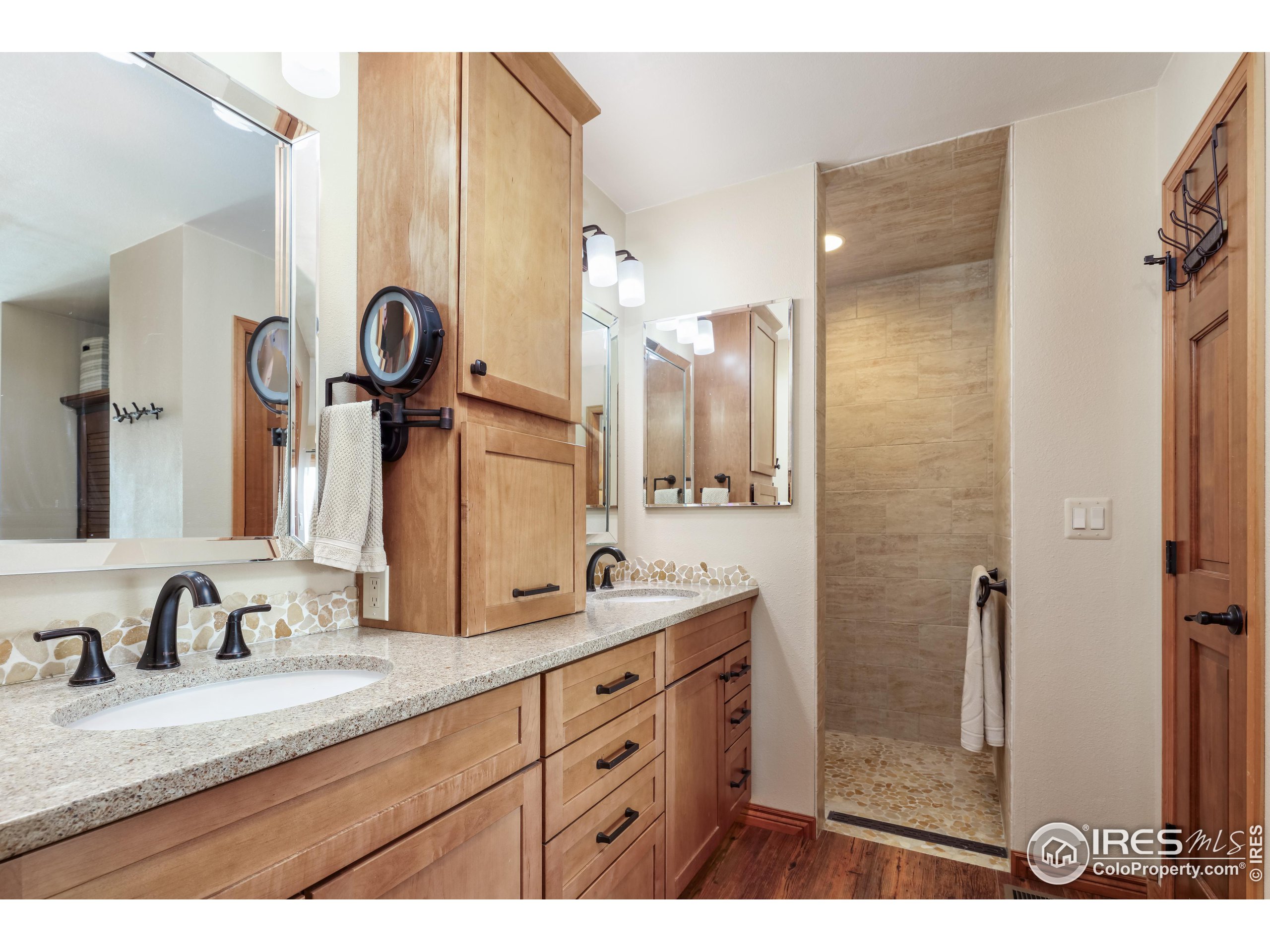 385 Lakeshore Park Rd