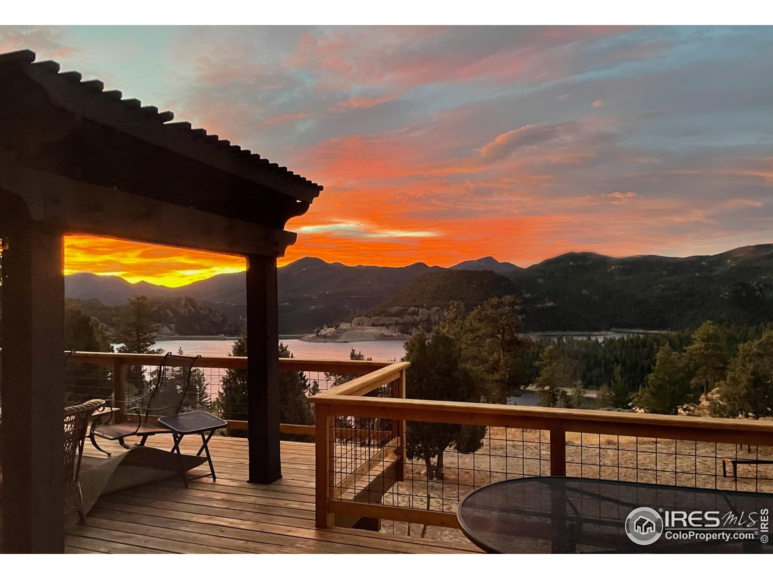 385 Lakeshore Park Rd