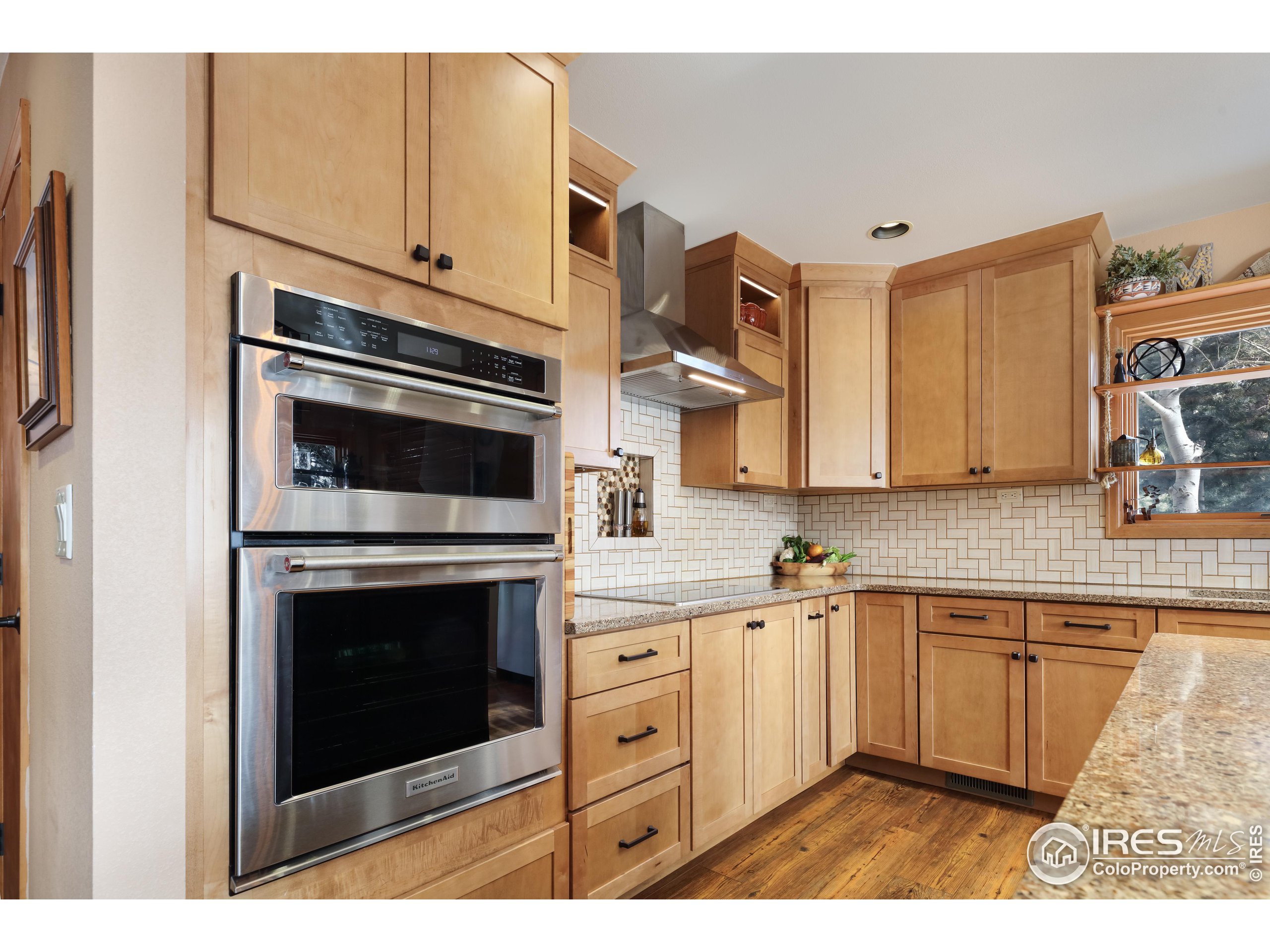 385 Lakeshore Park Rd