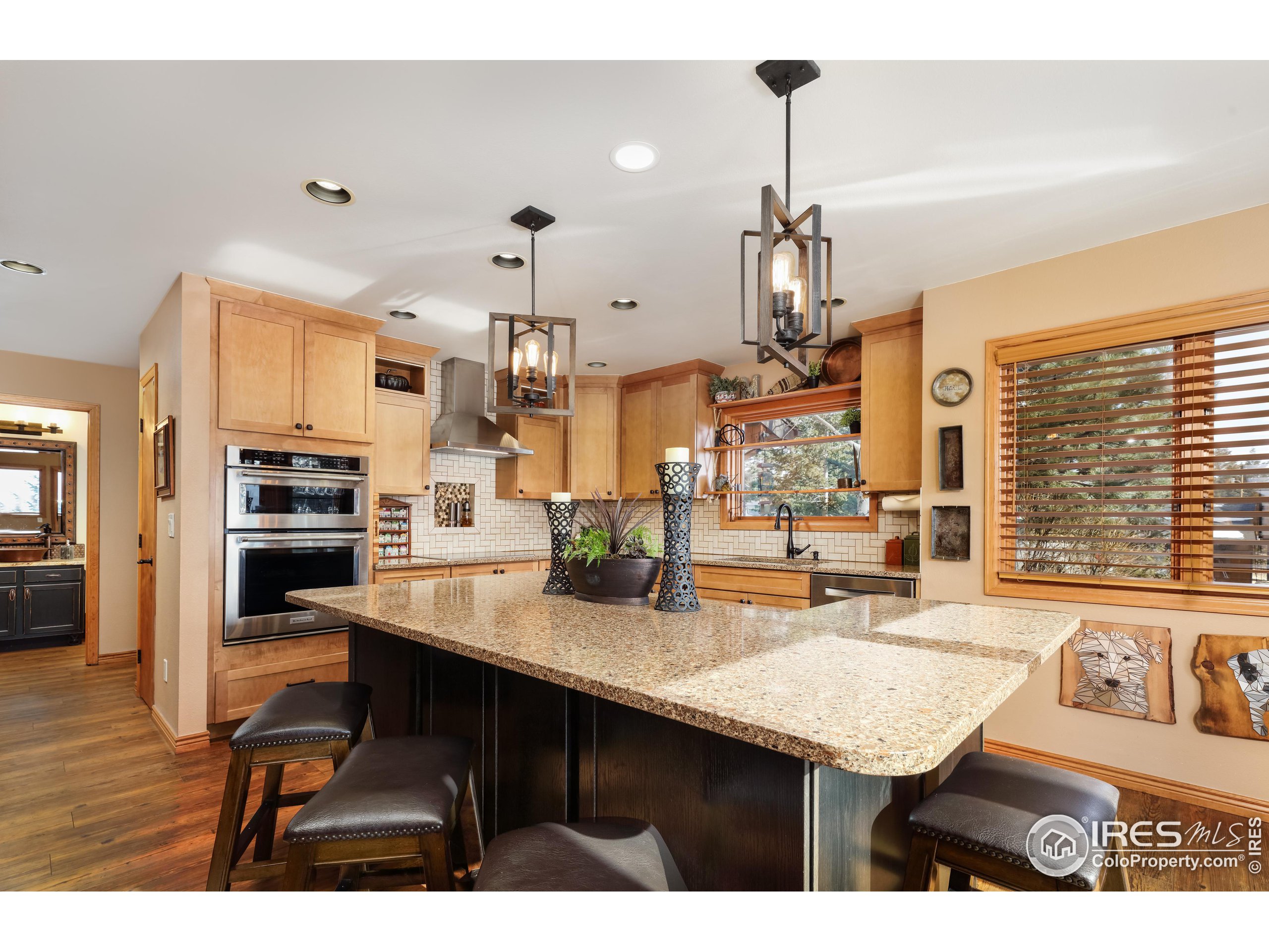 385 Lakeshore Park Rd