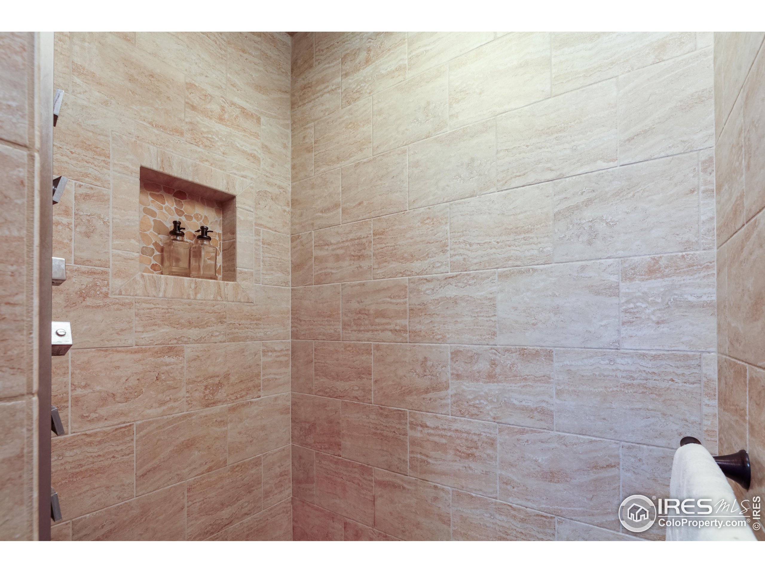 385 Lakeshore Park Rd