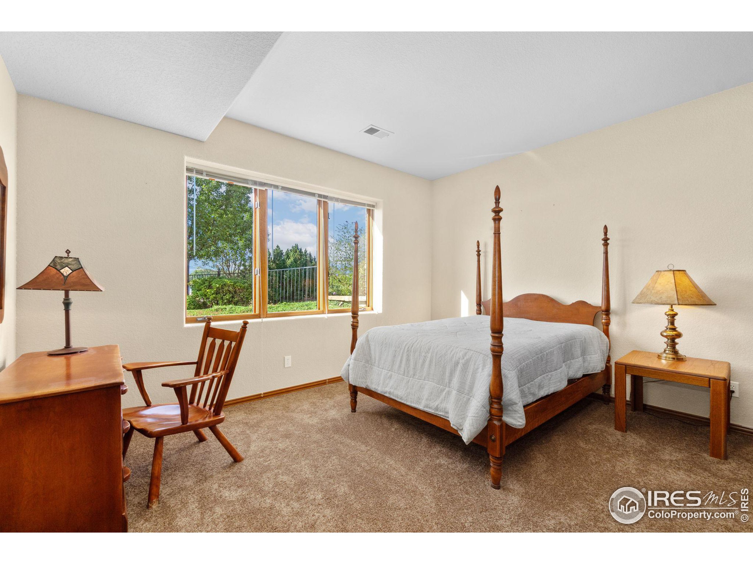 2931 Breakwater Way Longmont