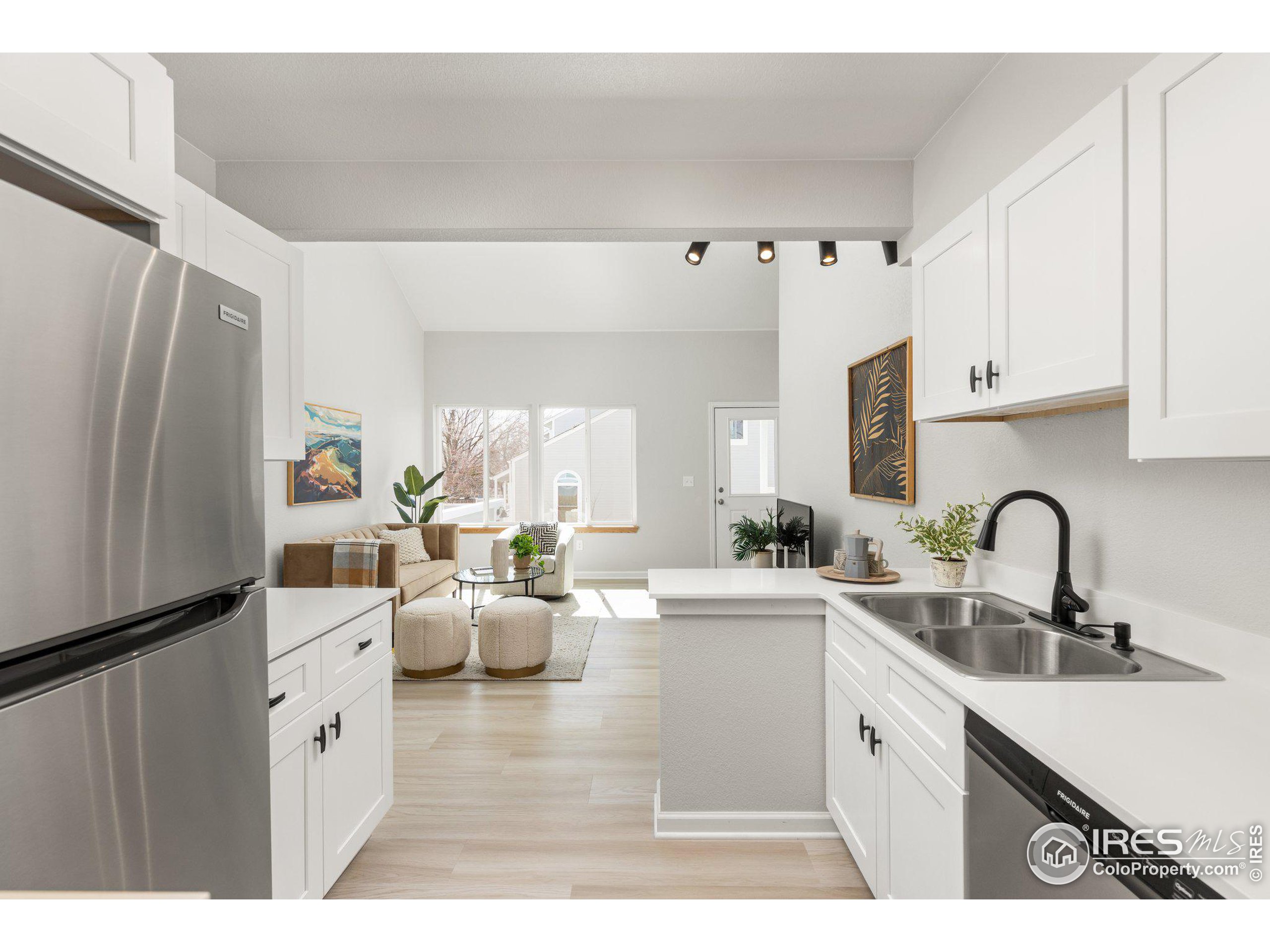 390 Owl Dr Louisville