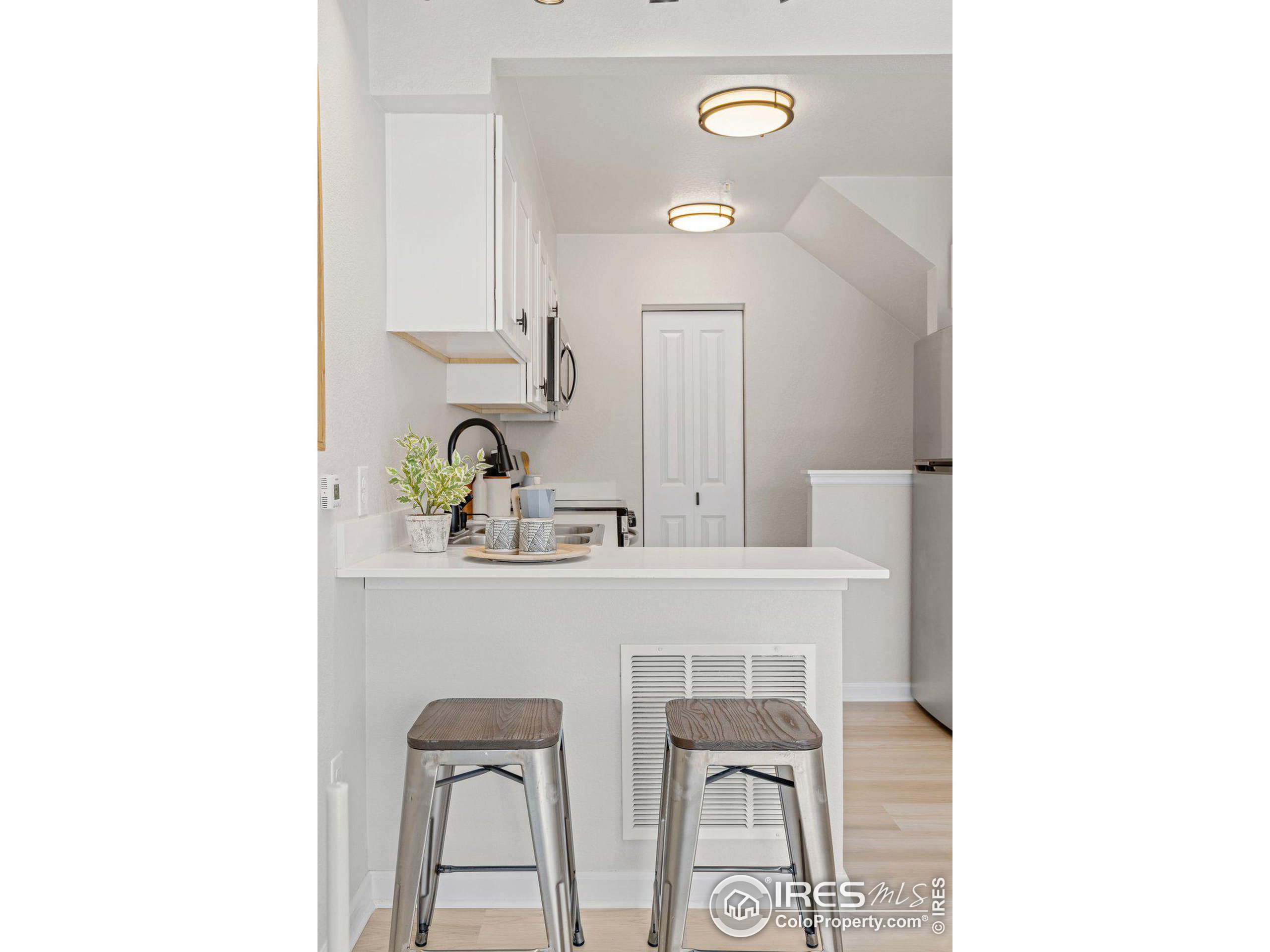 390 Owl Dr Louisville