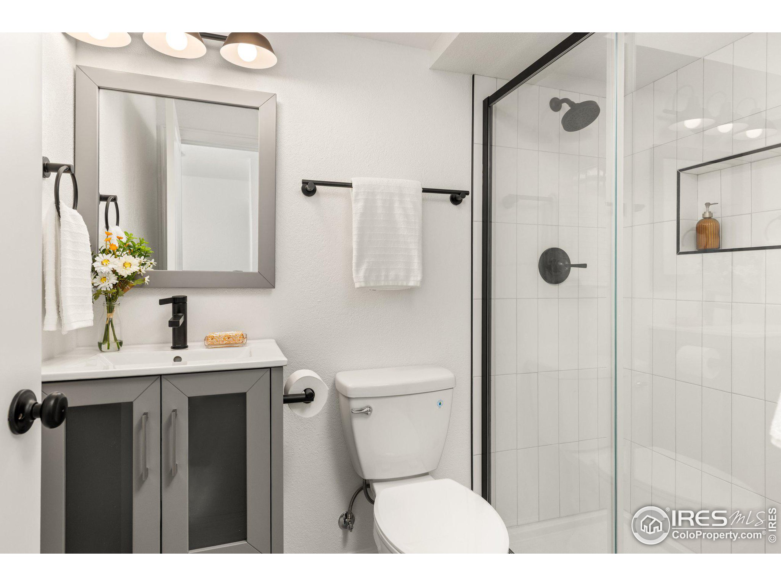 390 Owl Dr Louisville