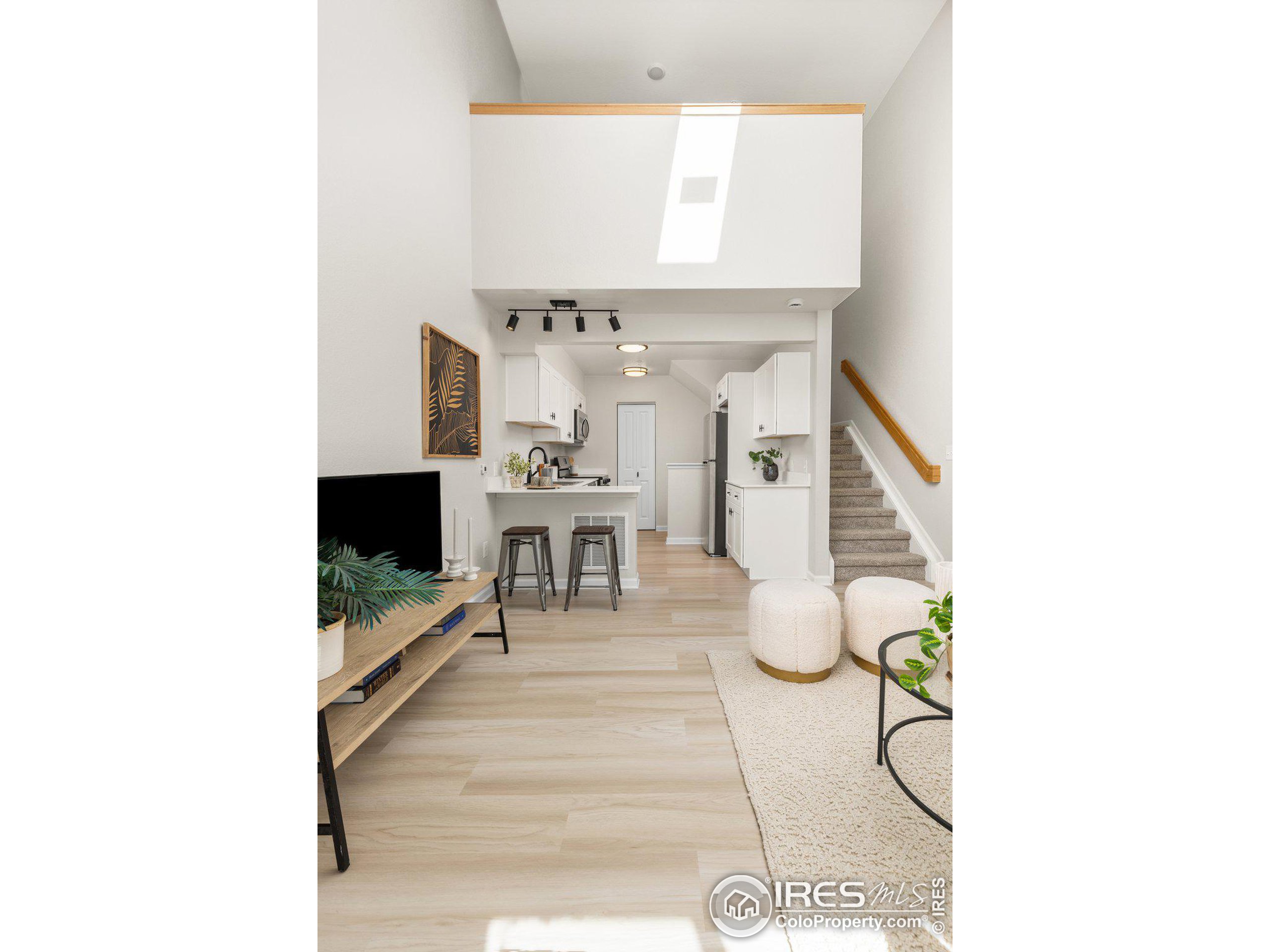 390 Owl Dr Louisville