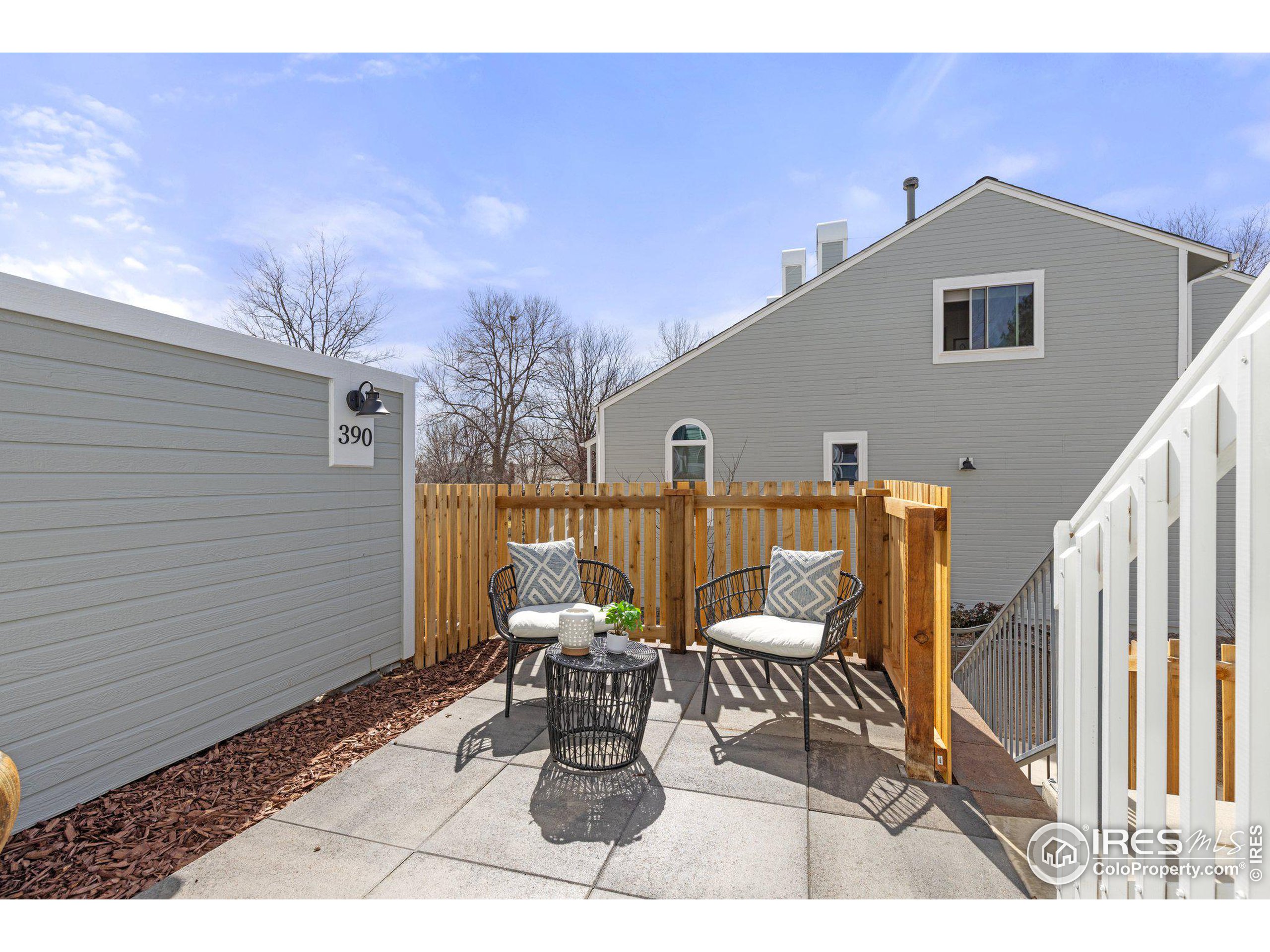 390 Owl Dr Louisville