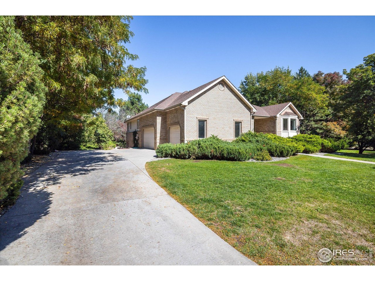 2520 Columbine Circle