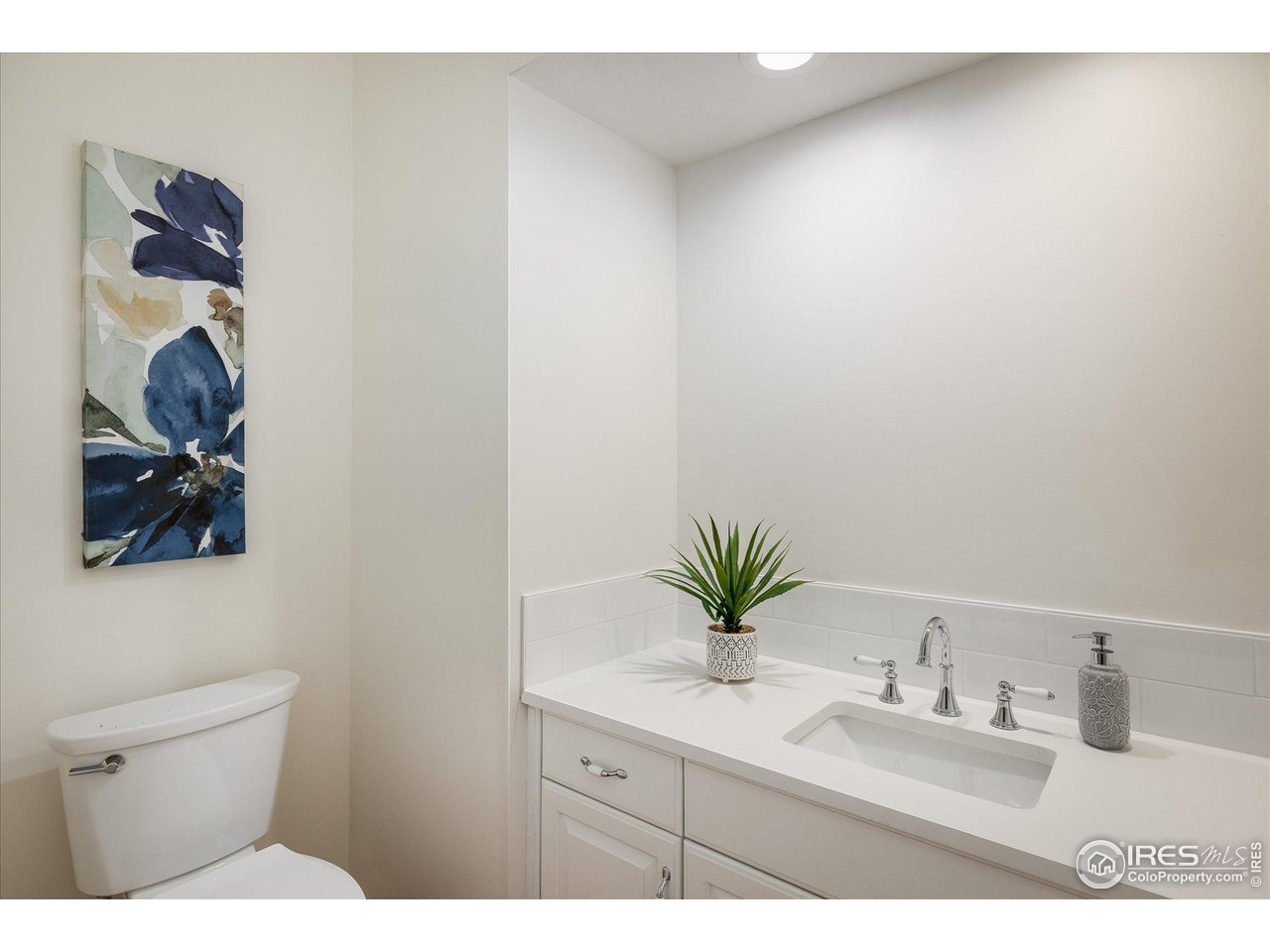 2520 Columbine Circle