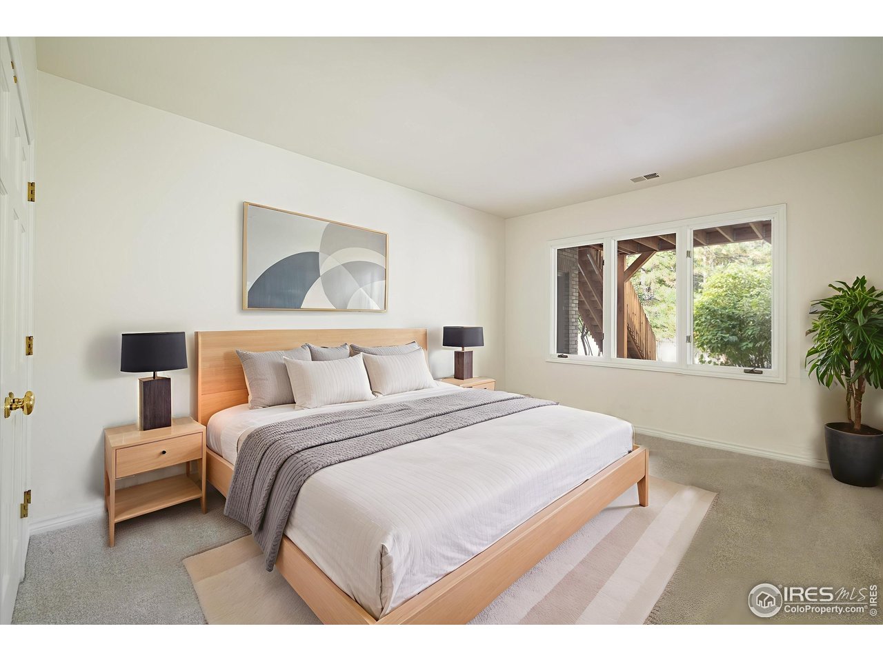 2520 Columbine Circle