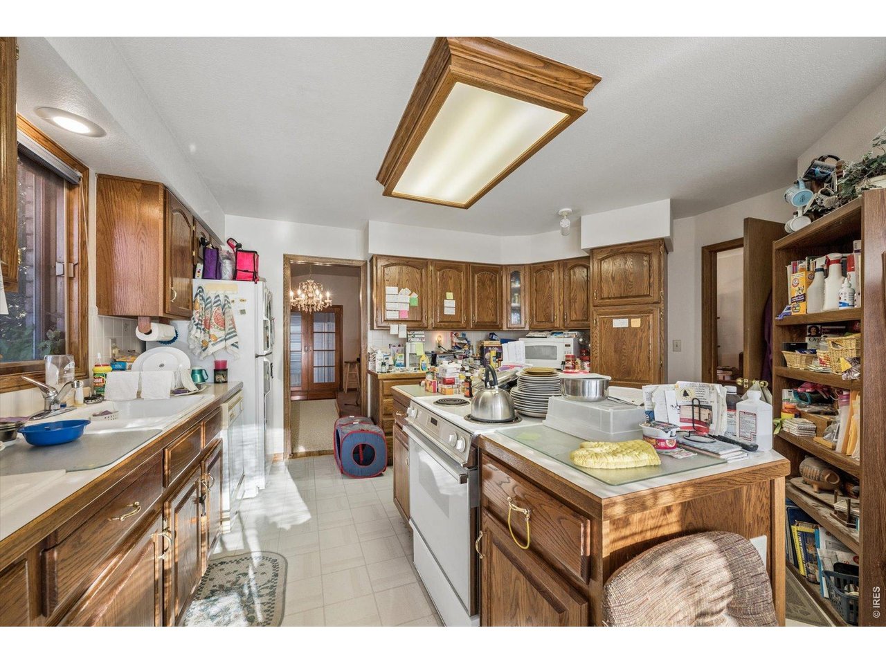 2434 Maplewood Cir W