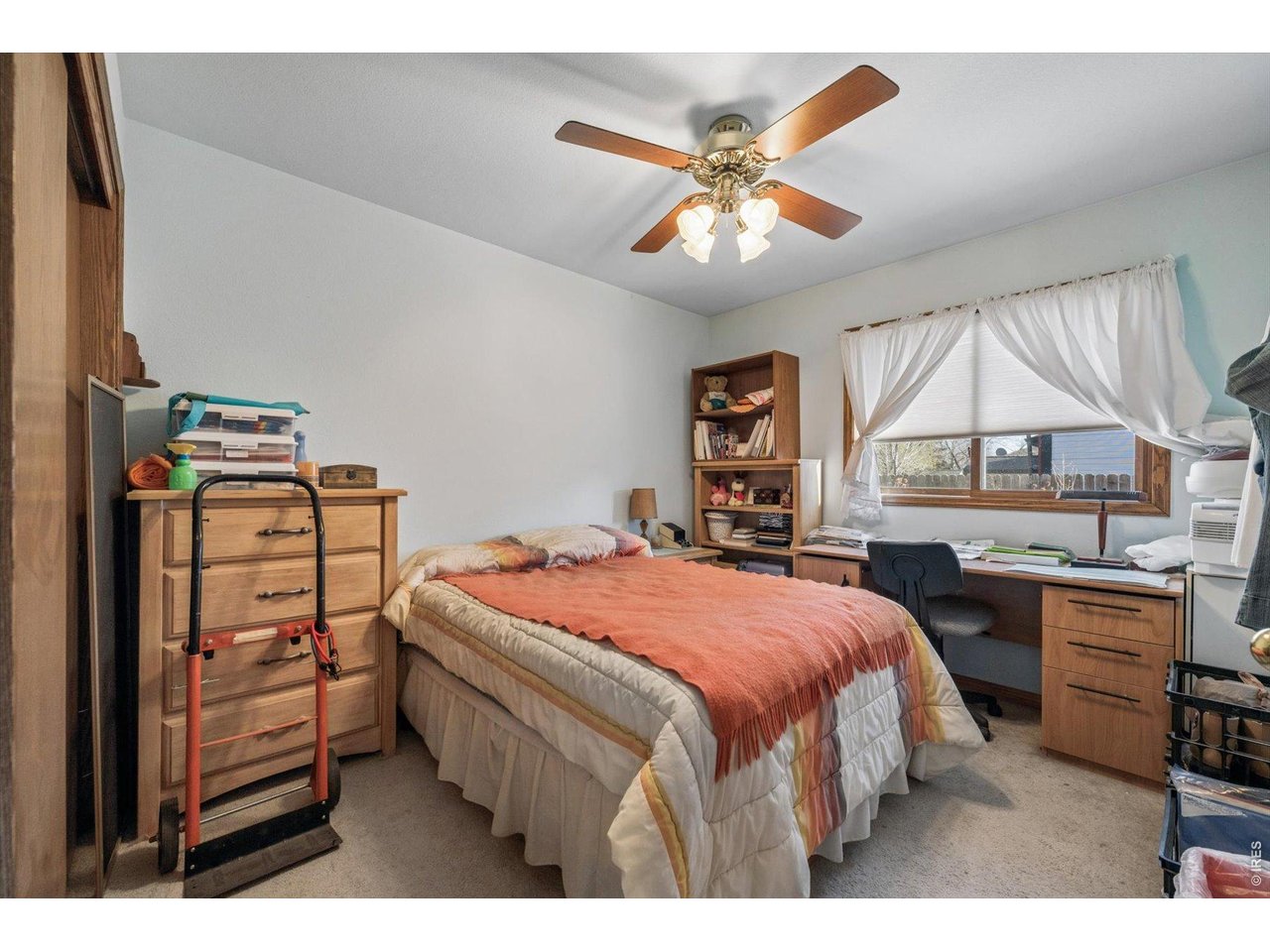 2434 Maplewood Cir W