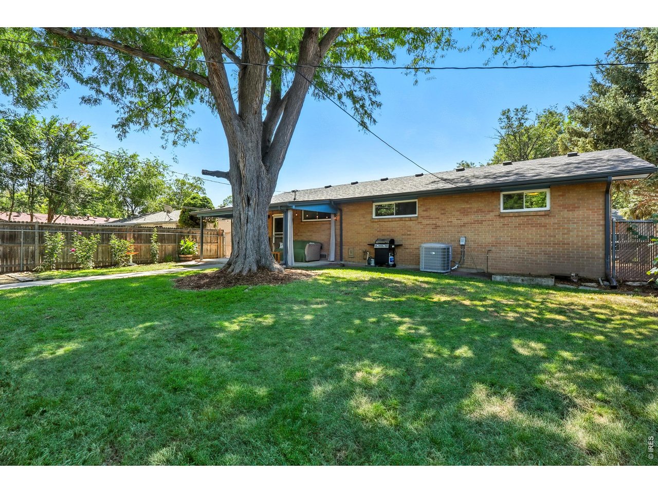 16 Merideth Ln