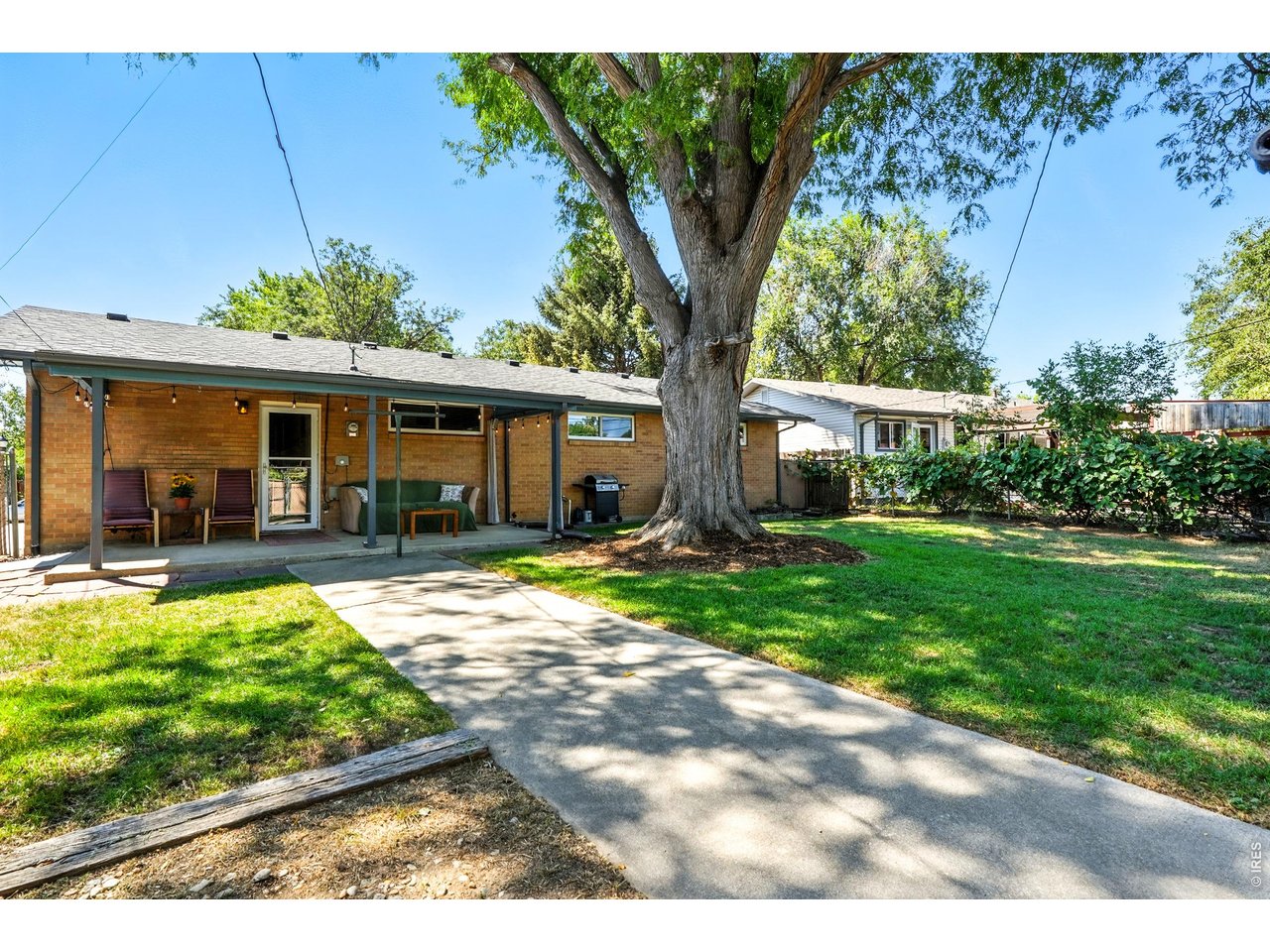 16 Merideth Ln
