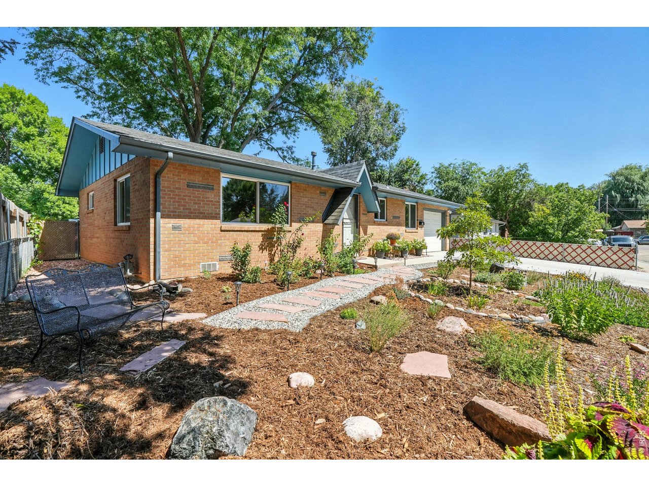 16 Merideth Ln