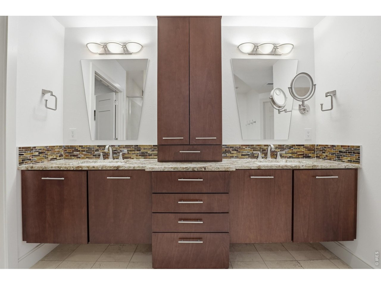 2801 Pennsylvania Ave 105