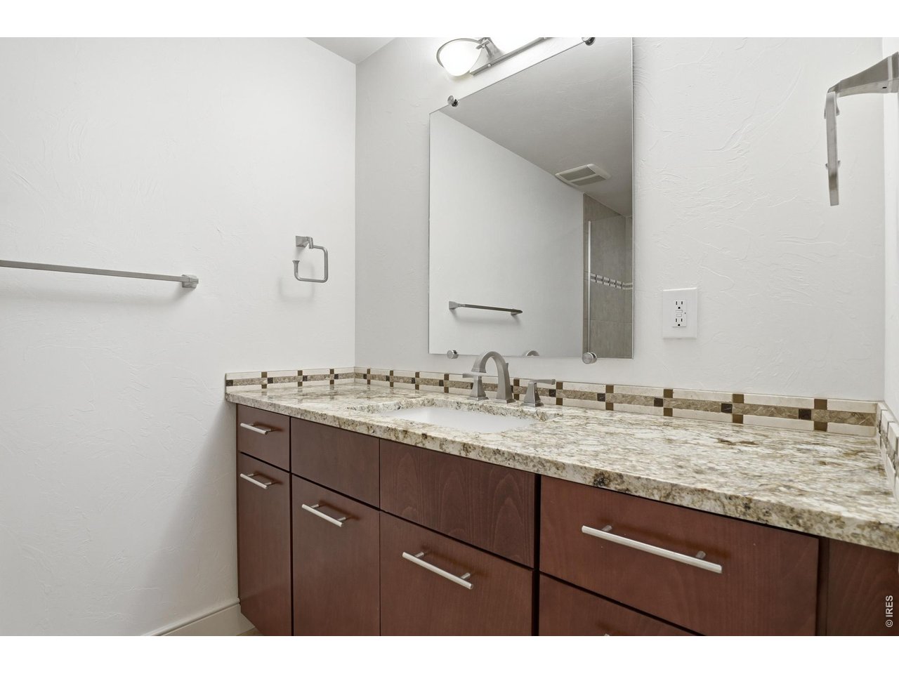 2801 Pennsylvania Ave 105