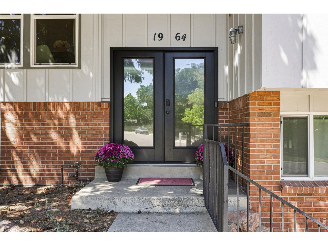 1964 Foothills Rd