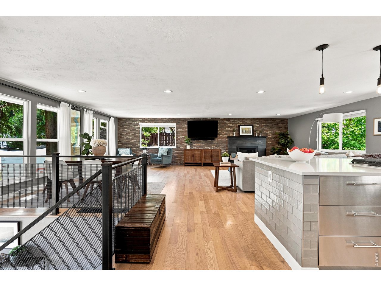 1964 Foothills Rd